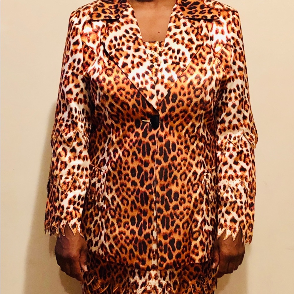 Women suit